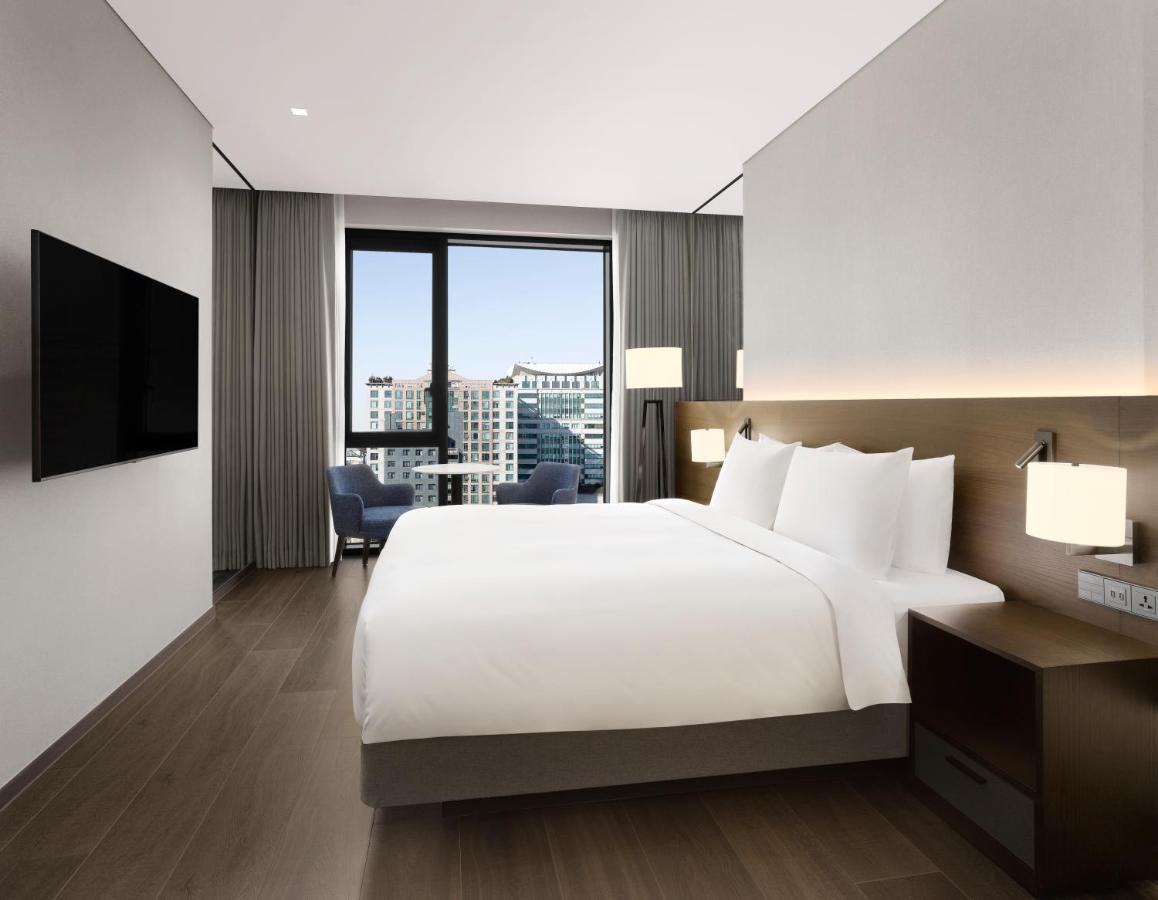 โรงแรม Four Points By Sheraton ซูวอน